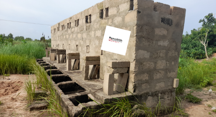 Cholera outbreak imminent at Klomi Kpota; residents demand completion of abandoned toilet facility- READ!